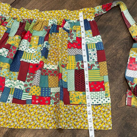 Vintage 70’s Patchwork Quilt Handmade Apron One-of-a-kind! - Picture 6 of 7